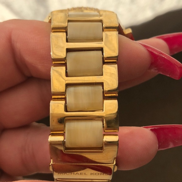 Michael Kors watch - Picture 9 of 16